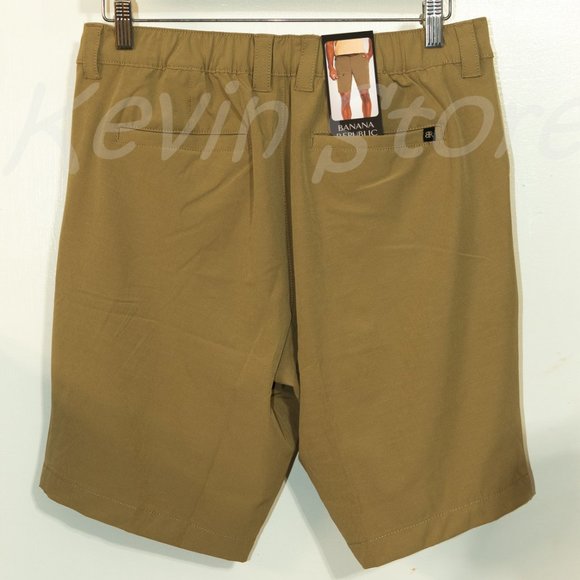 Banana Republic Men’s Flat Front Short - Picture 3 of 3